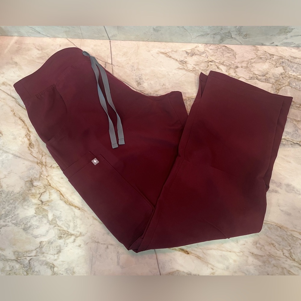 Figs Kade Cargo Scrub Pant - Large, Burgundy